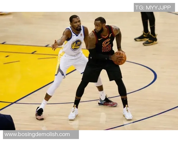 杜兰特32分，勇士逆风翻盘再胜骑士，总决赛2-0领先