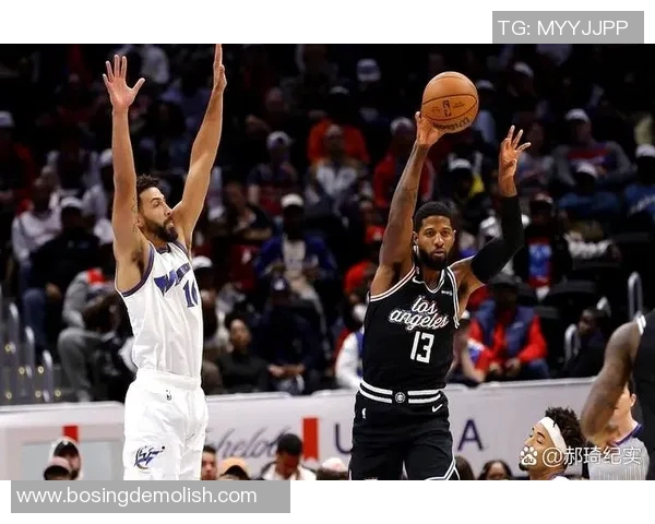 凯尔特人胜灰熊，布朗独得30分——篮球激战中的绝对焦点