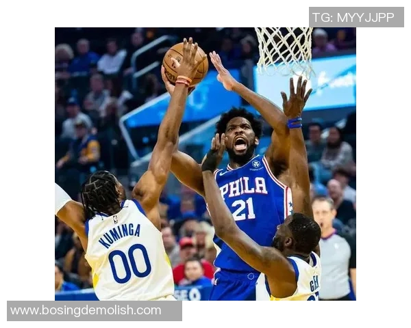 勇士队遭76人逆转,库里三分未中成遗憾 勇士队遭76人逆转,库里三分未中成遗憾