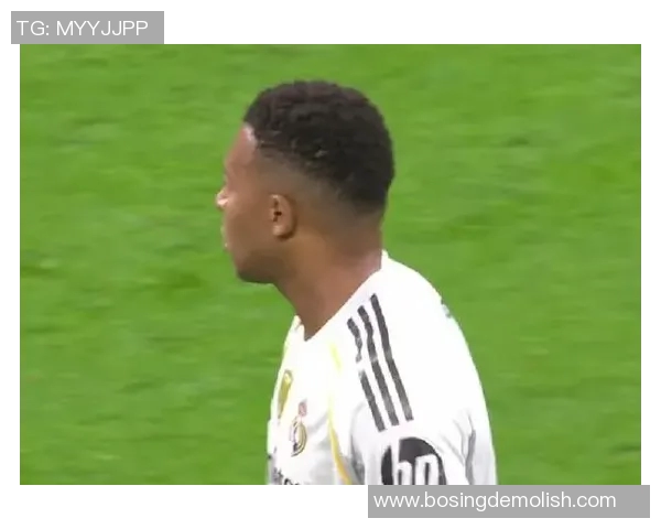 姆巴佩连续5场比赛未进球，巴黎圣日耳曼球迷集体呼吁：姆巴佩快醒醒！